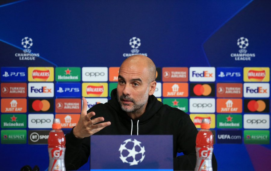 Sentilan Pep Guardiola soal Aktivitas Belanja Pemain Manchester United
