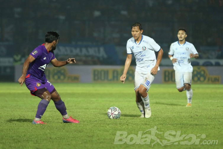 Arema FC Lepas Adam Alis
