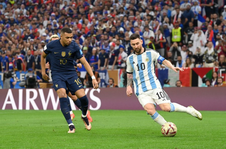 Berbau Klenik, Lionel Messi Kenakan Gelang Merah Keberuntungan saat Bawa Argentina Juara