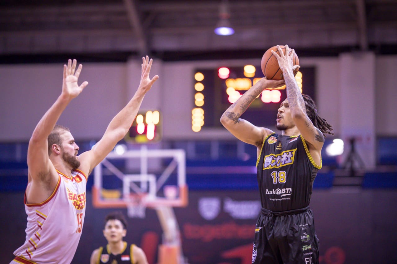 Kalahkan Saigon Heat, CLS Knights Indonesia Semakin Dekat ke Play Off