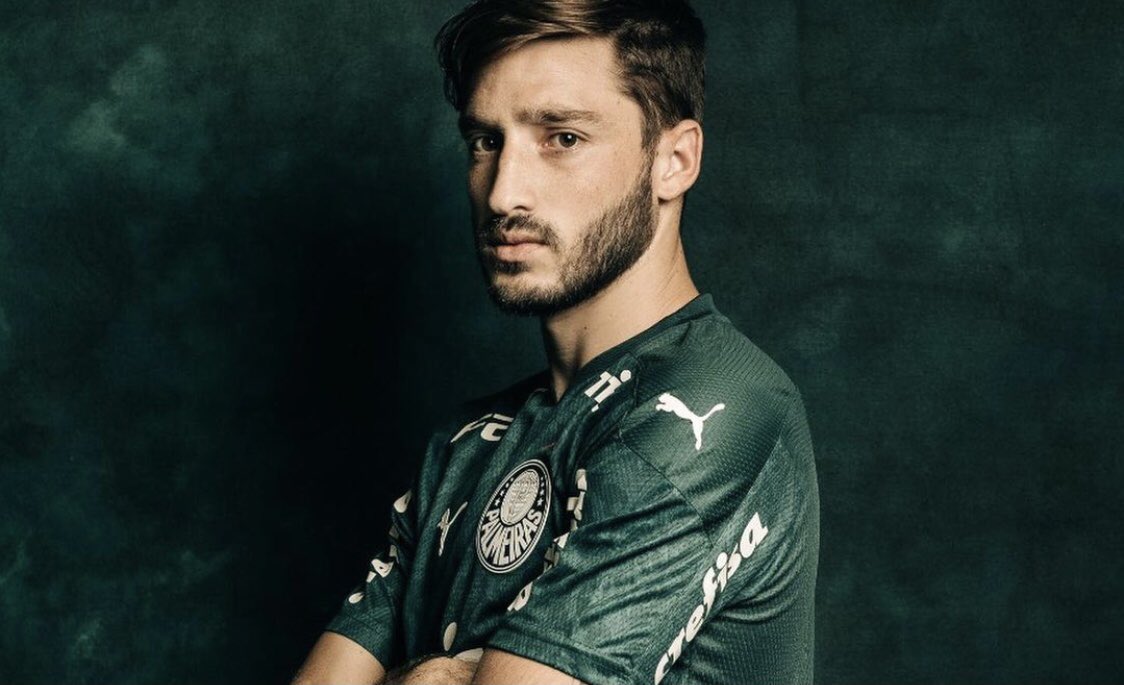 Terpincut Rekrut Bintang Palmeiras, AC Milan Berlomba dengan Waktu
