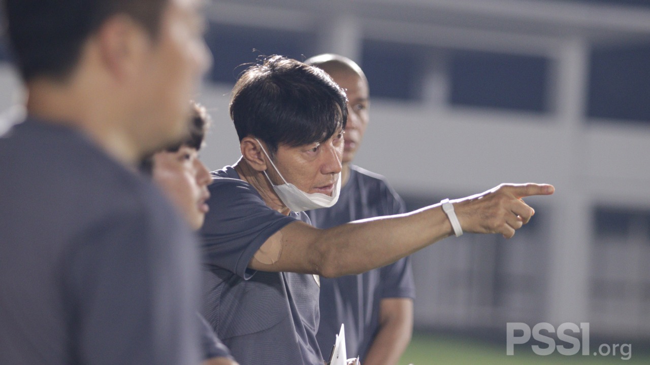 Timnas Indonesia Gelar Gim Internal, Shin Tae-yong Beri Penilaian