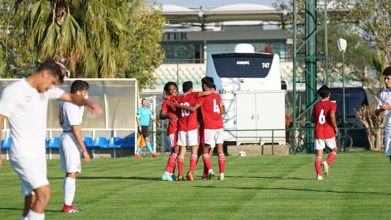 Timnas Indonesia U-18 Menang 3-1 dalam Uji Coba Pertama di Turki