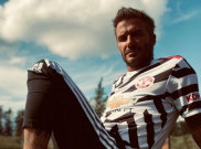 Manchester United Rilis Penampakan Jersey Alternatif: Baju Diejek, David Beckham Dipuji