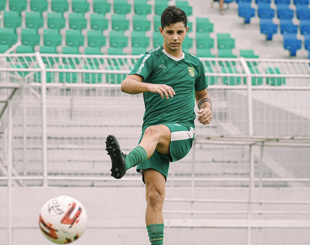 Kompetisi Belum Mulai, Gelandang Anyar Persebaya Sudah Cedera