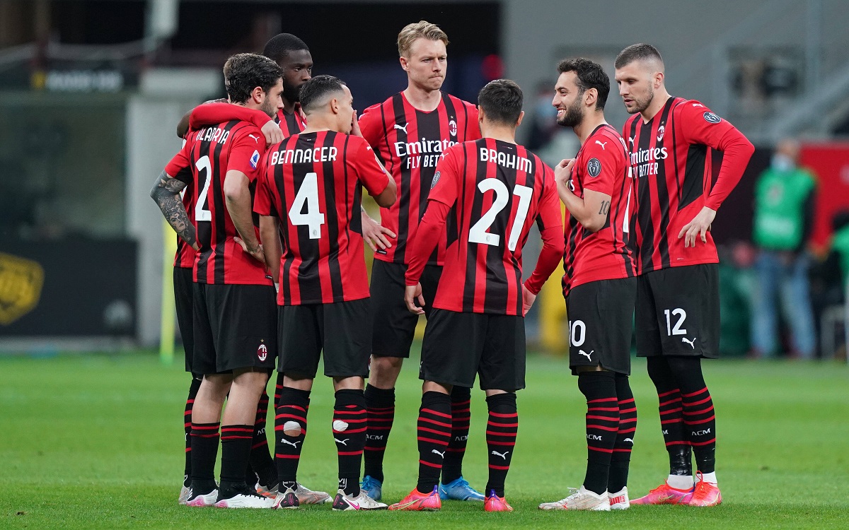 Perburuan Empat Besar Serie A: Milan di Ujung Tanduk