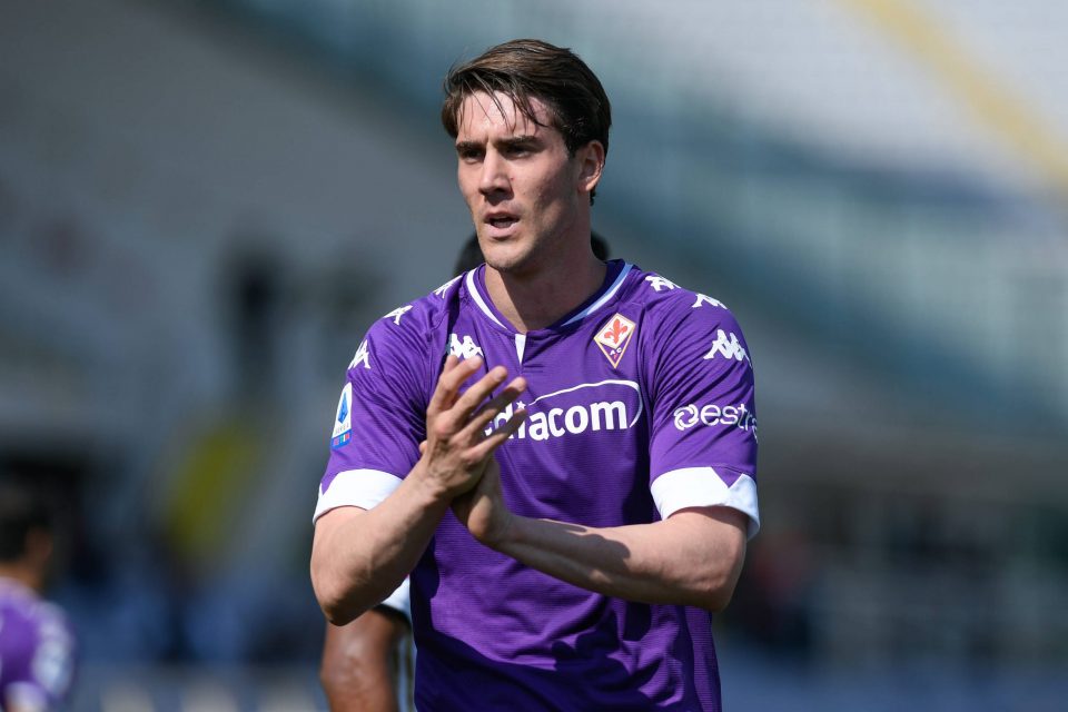 Dusan Vlahovic Bikin AC Milan Gigit Jari