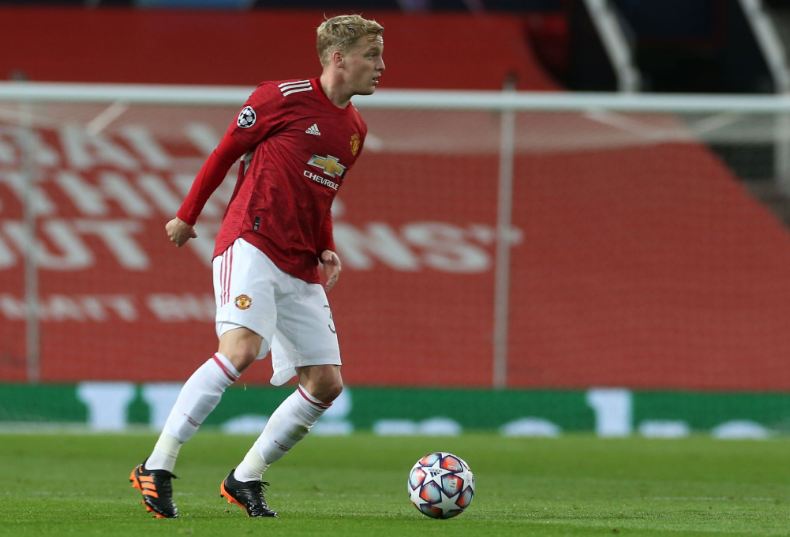 Analisis - Fluensi Permainan MU Bersama Donny van de Beek