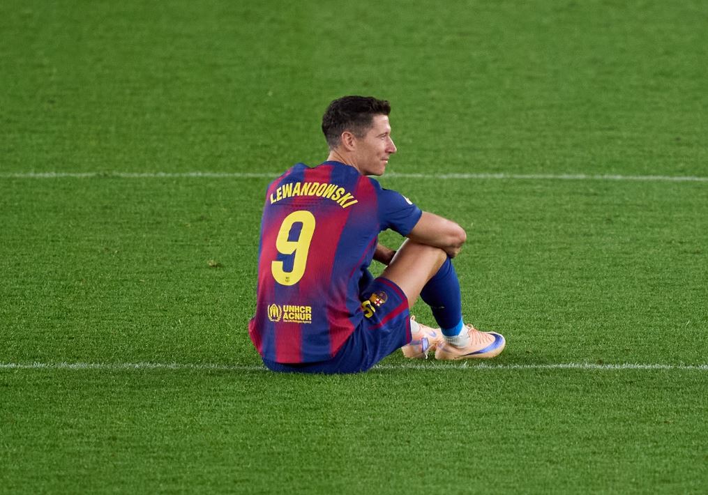 Robert Lewandowski Hengkang, Barcelona Pusing Cari Penggantinya