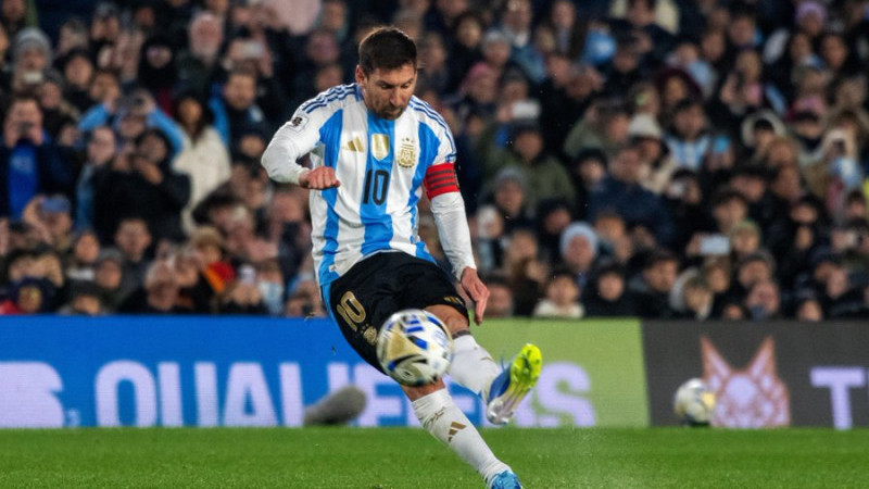 Scaloni Tidak Jamin Messi Akan Tampil di Piala Dunia 2026 - BolaSkor
