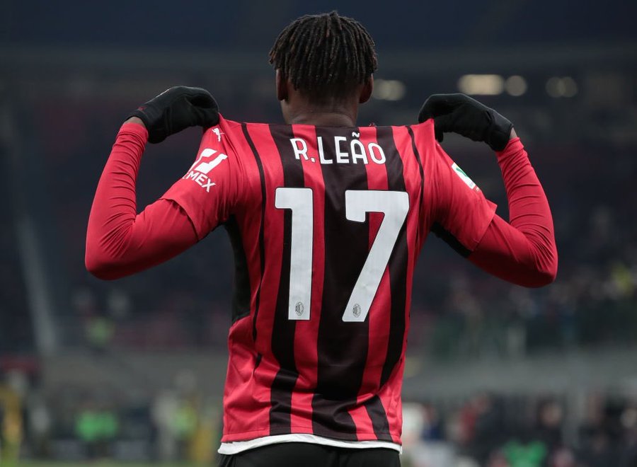 Chelsea Ngebet Datangkan Rafael Leao, Milan Pasang Banderol Rp2,2 Triliun