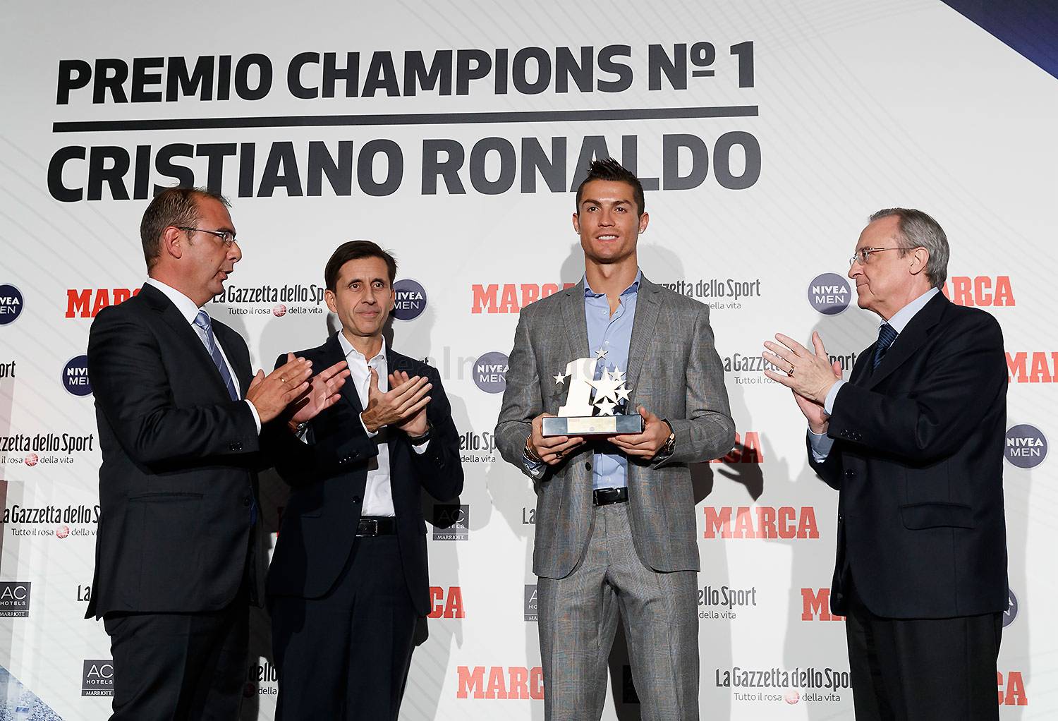 Cristiano Ronaldo Raih Penghargaan Pemain Tebaik Liga Champions No.1