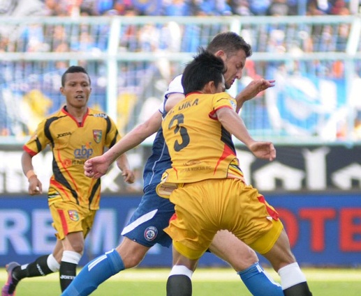 Arema FC 2-2 Mitra Kukar: Fernando Rodriguez Gagalkan Singo Edan Raih Start Bagus