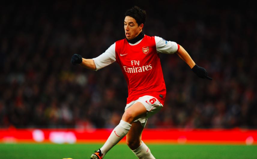 Mantan Pemain Arsenal dan Manchester City Gantung Sepatu