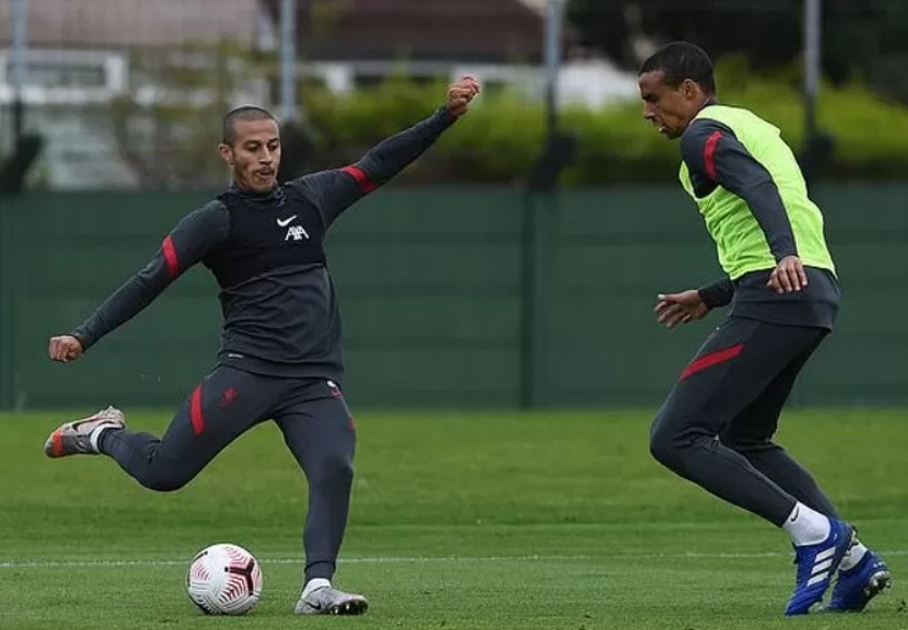 Thiago Alcantara dan Joel Matip Tinggalkan Liverpool