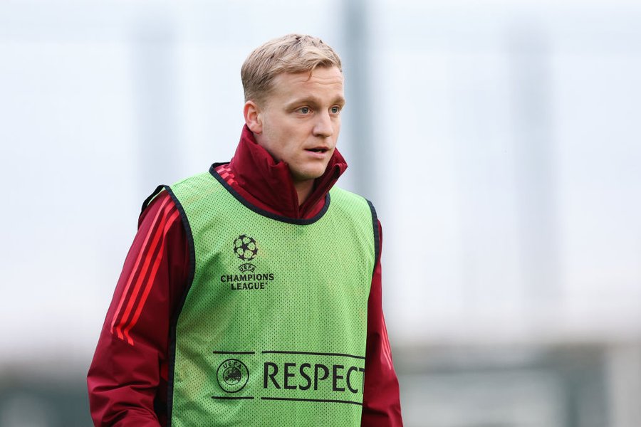 Donny Van De Beek Akhirnya Meninggalkan Manchester United