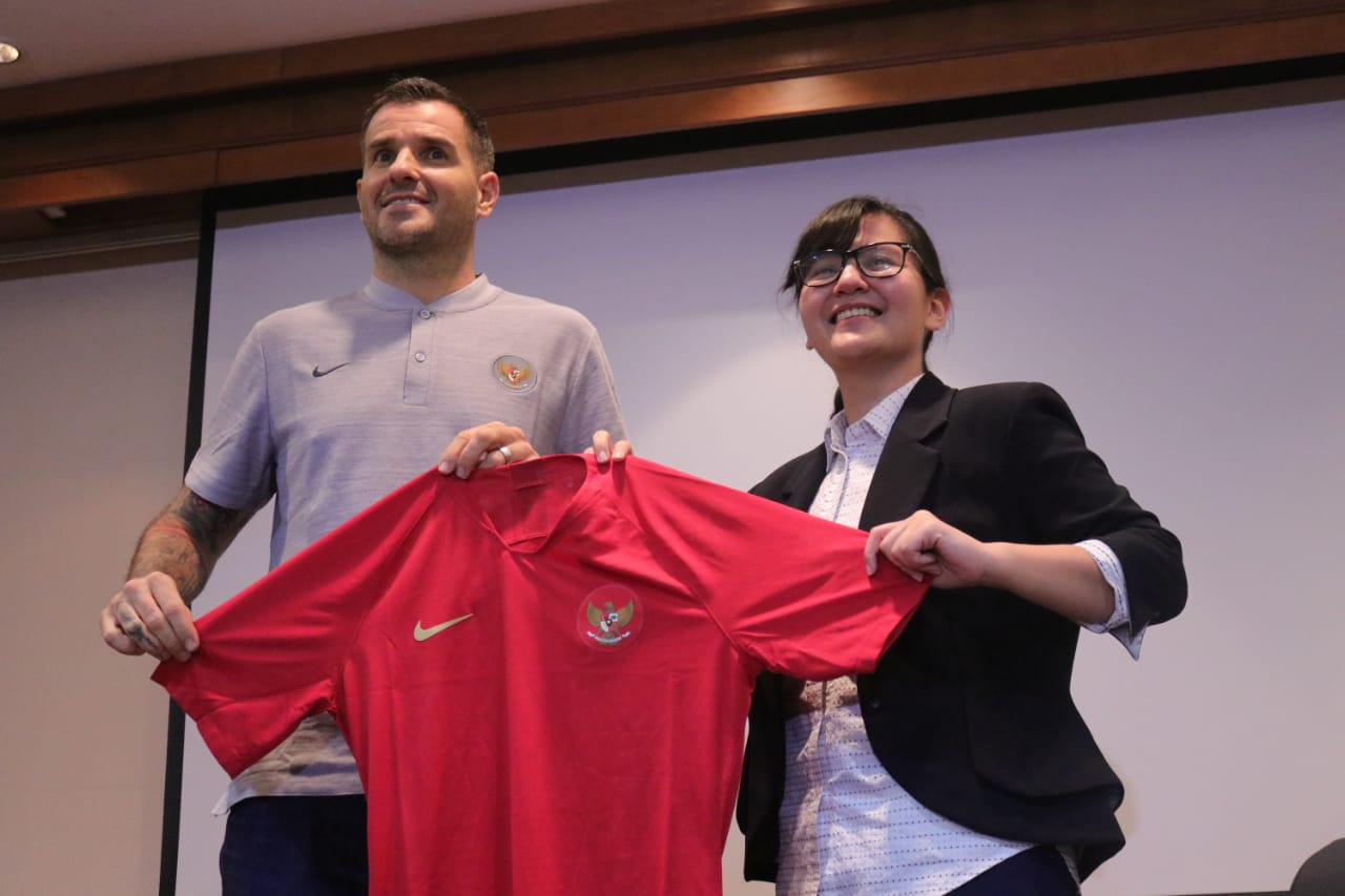 Simon McMenemy Tak Ingin Terlalu Banyak Pemain Naturalisasi di Timnas Indonesia