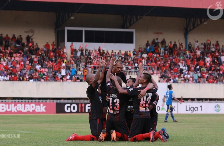 Persipura Jayapura 3-1 PSMS Medan, Mutiara Hitam Naik, Ayam Kinantan Terpaku di Dasar