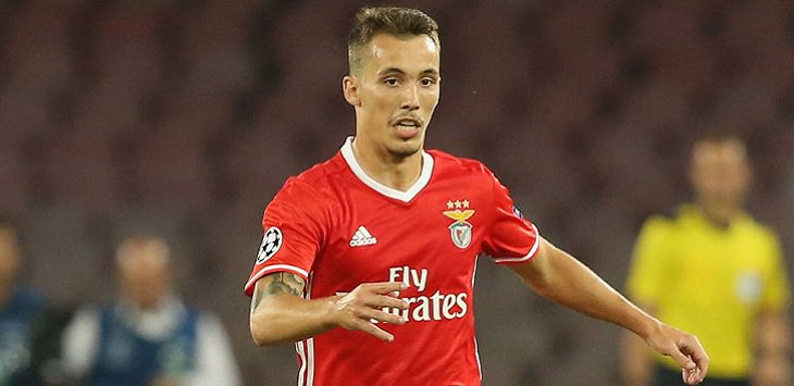 Duo Manchester Bersaing Dapatkan Alejandro Grimaldo