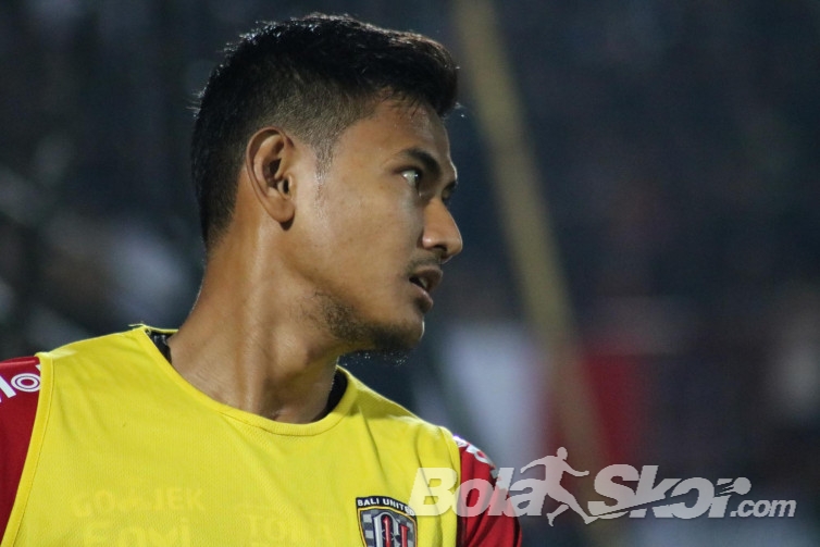Antusiasme Suporter Bandung Jadi Pemikat Bek Bali United Menuju Grup Neraka