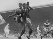 Ketika Bobby Moore dan West Ham Permalukan Liverpool di Anfield