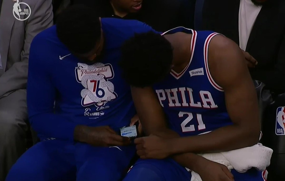 Joel Embiid Ketahuan Mainkan Ponsel di Bangku Cadangan Philadelphia Sixers