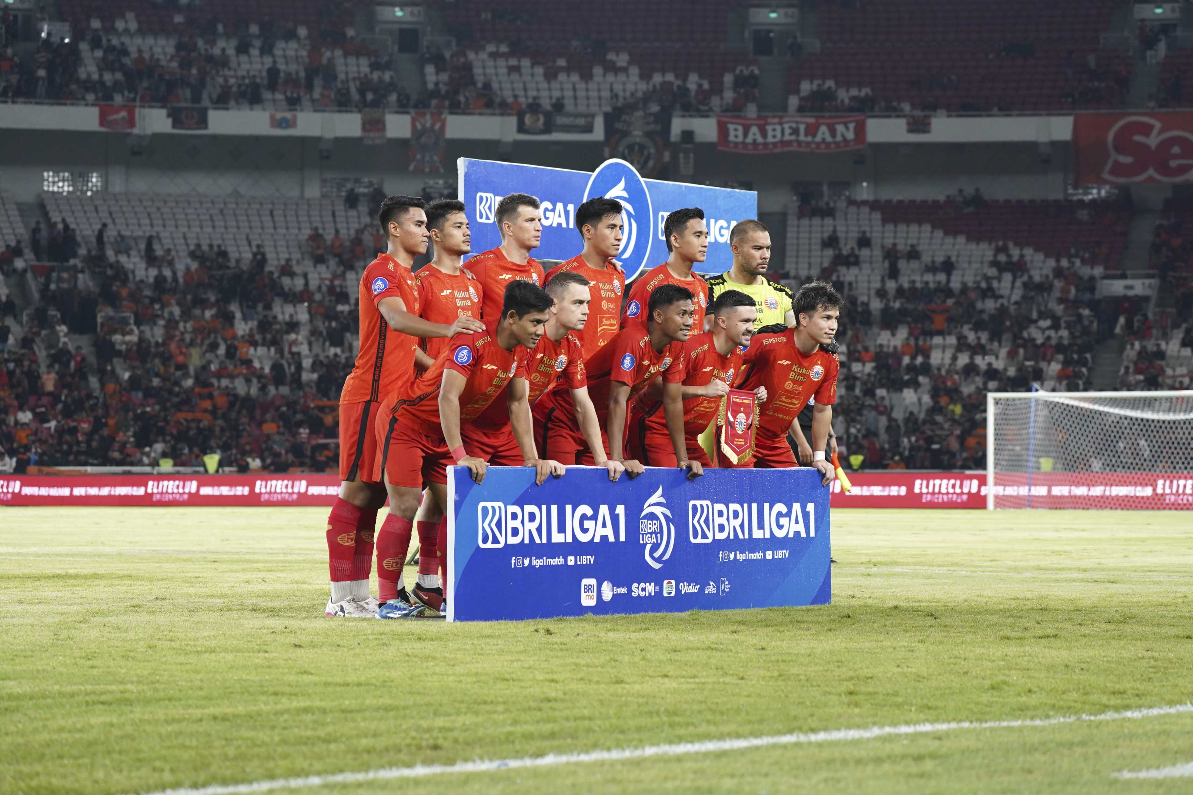 JIS Tak Bisa Dipakai untuk Jamu Persib, Persija Lobi SUGBK