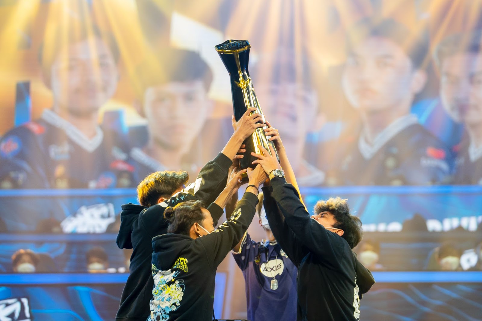 Catat Rekor, EVOS Divine Kembali Jadi Raja Free Fire Indonesia Master 2021 Fall