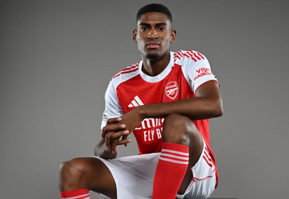 7 Hal Menarik Mengenai Cristhian Mosquera, Rekrutan Baru Arsenal yang Pernah Bermain Basket