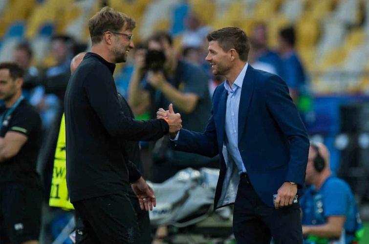 Tantangan Terbuka Klopp untuk Steven Gerrard