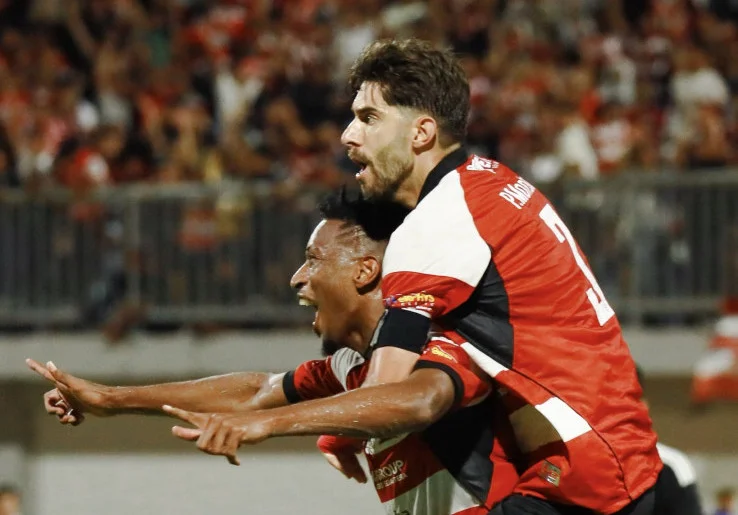 Prediksi dan Link Streaming Persik vs Madura United: Laskar Sape Kerrab Incar 4 Kemenangan Beruntun