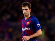 Beda Nasib Dua Gelandang Barcelona: Denis Suarez Hengkang, Arturo Vidal Bertahan