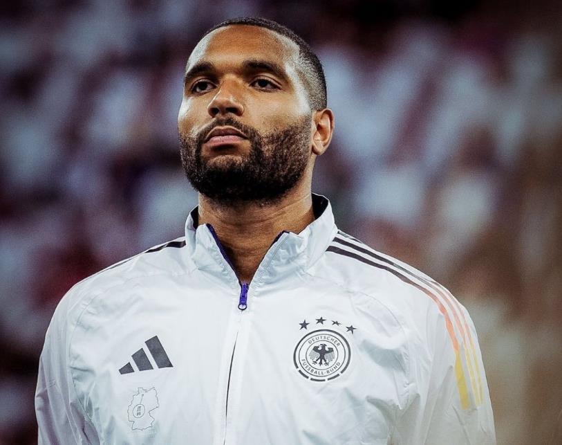 Salip Bayern Munchen, Barcelona Berbicara kepada Agen Jonathan Tah