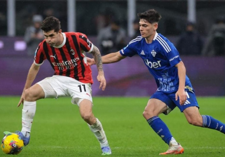 Mantan Pemain Kecam Gelaran Laga AC Milan vs Como di Australia