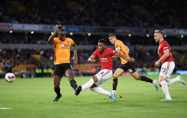 Wolves 1-1 Man United: Pogba Gagal Penalti, Molineux Masih Angker untuk Setan Merah