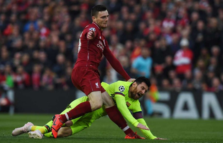 Cerita Andrew Robertson: Dibuat Kewalahan oleh Hazard, Menyesal Acak-acak Rambut Messi