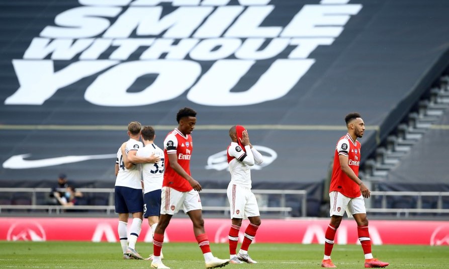 Arsenal yang Alergi Ketika Unggul