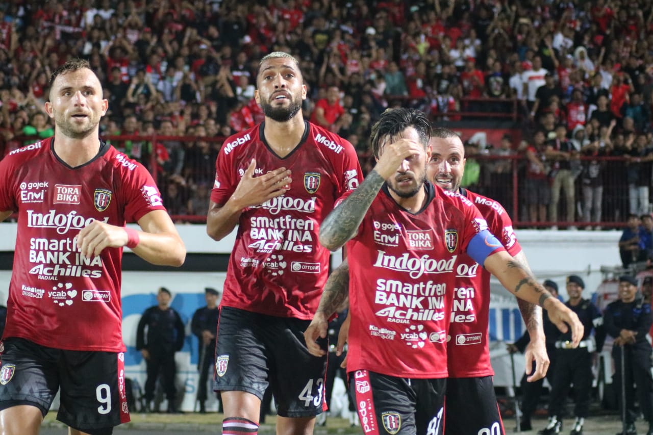 Bali United 2-1 Arema FC: Serdadu Tridatu Kokoh di Puncak Klasemen