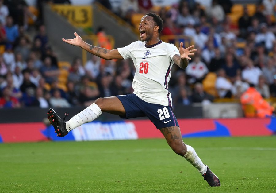 Chelsea Semakin Dekat dengan Raheem Sterling