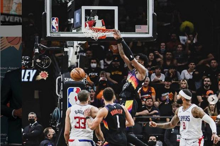 Hasil NBA: Triple-Double Kevin Brooker Bawa Suns Tumbangkan Clippers