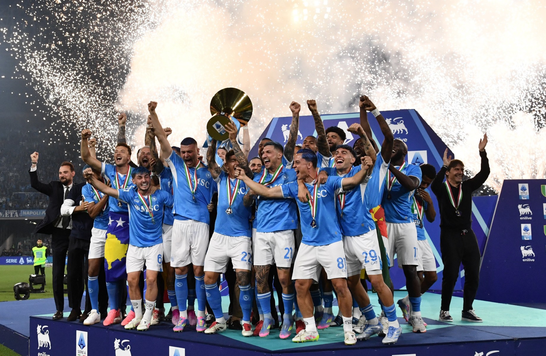 Bawa Napoli Juara Serie A, Beban Antonio Conte Tambah Berat