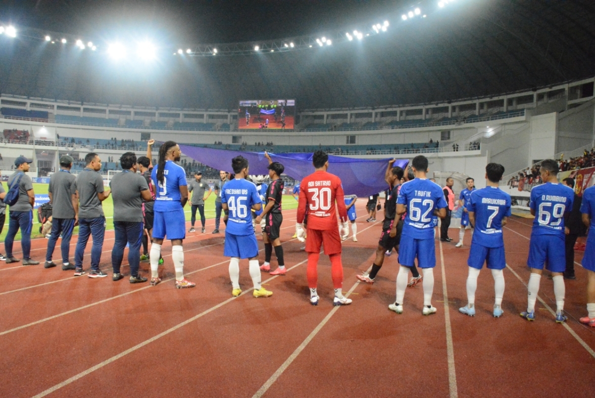 Rasa Hormat PSIS kepada Sang Juara PSM, Guard of Honour