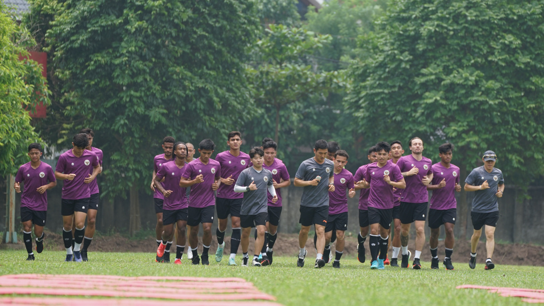 Keluhan Ditanggapi, Timnas Indonesia U-23 Berlatih di Lapangan yang Sama dengan Vietnam