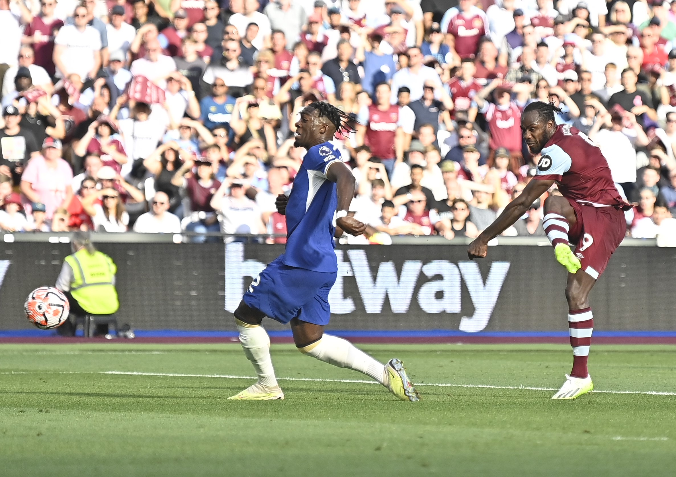West Ham United 3-1 Chelsea: The Blues Gagal Manfaatkan Keunggulan Jumlah Pemain