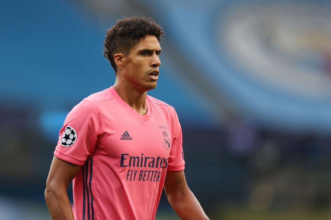 Respons Zinedine Zidane Usai Raphael Varane Bikin Blunder Dua Kali