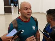 Tiga Kiper Cedera, Luizinho Passos Merekomendasi Persib Rekrut Satu Lagi