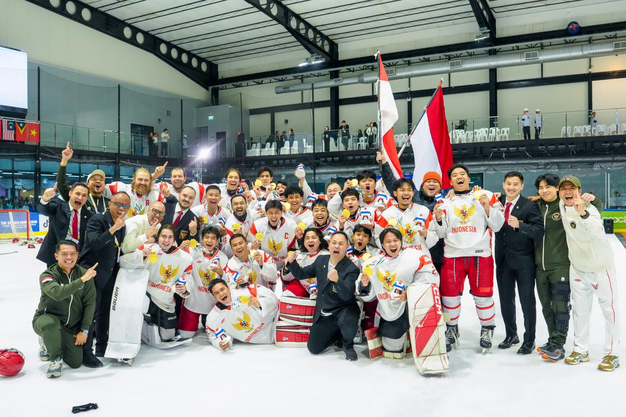 Catat Sejarah Baru, Timnas Hoki Es Indonesia Menang Emas di Final Sea Games 2025!