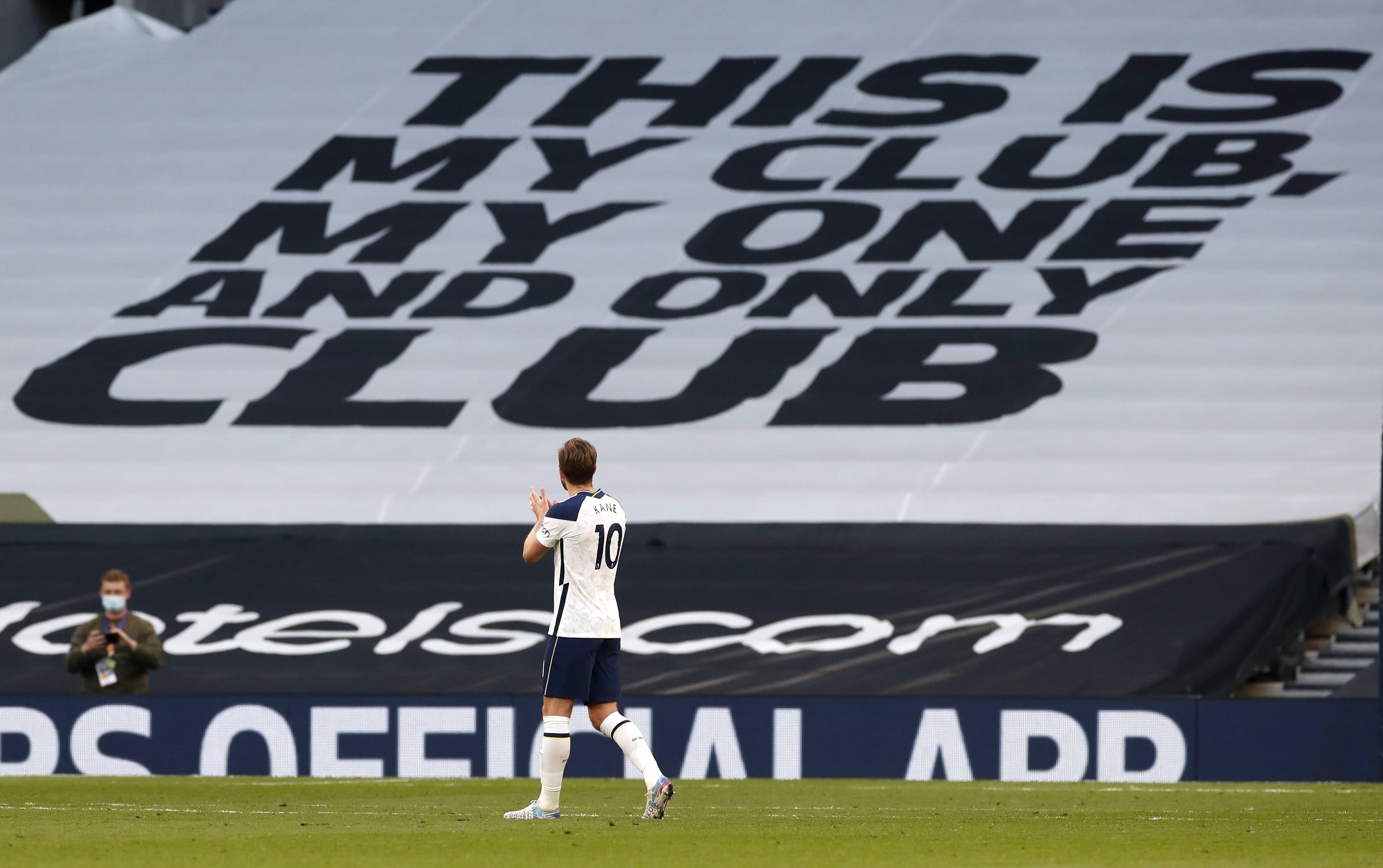 Harry Kane Curhat Ingin Tinggalkan Tottenham