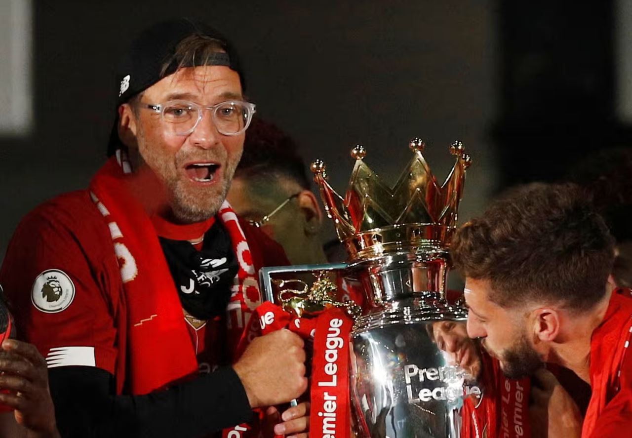 Menilik Koleksi Trofi Jurgen Klopp, Bill Shankly, dan Bob Paisley di Liverpool