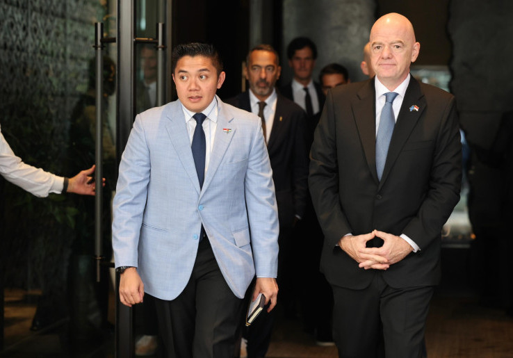 Momen Keakraban Presiden Gianni dengan Seskab Teddy, Sinyal Kolaborasi Indonesia dengan FIFA Makin Kuat
